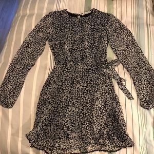 Abercrombie Long sleeve ruffle wrap dress - NEW